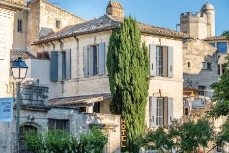 2-boutique-hotel-entraigues-uzes-languedoc-roussillon-gard-occitanie-monument-patrimoine-historique-hd-1536×1024 2-boutique-hotel-entraigues-uzes-languedoc-roussillon-gard-occitanie-monument-patrimoine-historique-hd-1536x1024
